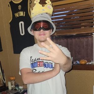 Meet your Posher, Nixon